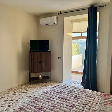 Residenza 33 Bed & Breakfast *